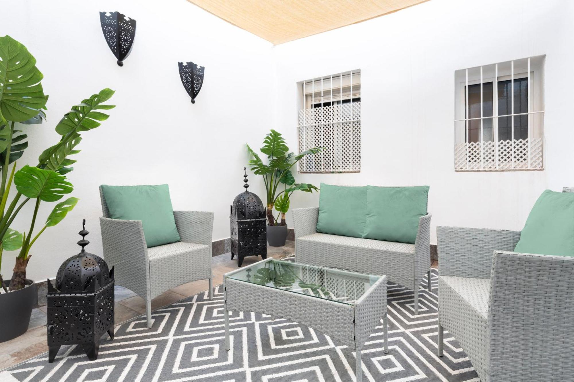 Triana Pureza Suite Con Patio Privado Севиля Екстериор снимка